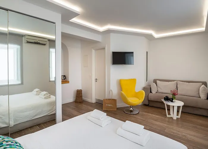 Fresh Boutique Hotel 3*