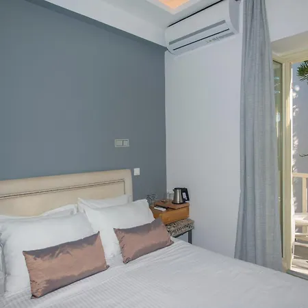 Fresh Boutique Hotel 3*